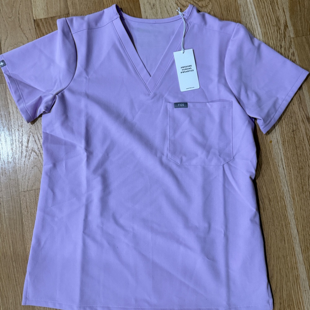 Light purple Figs Top NWT